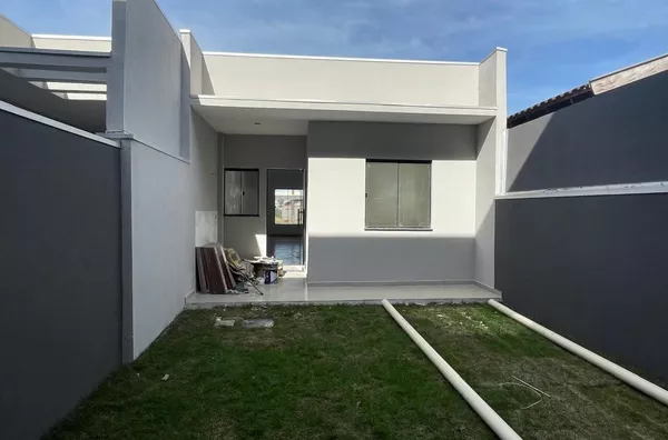 Vendo Casa Geminada Quitada - Zona Norte