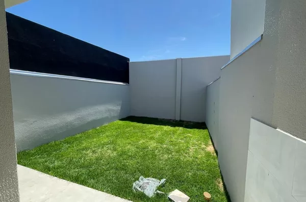 Vendo Casa Geminada Quitada - Zona Norte