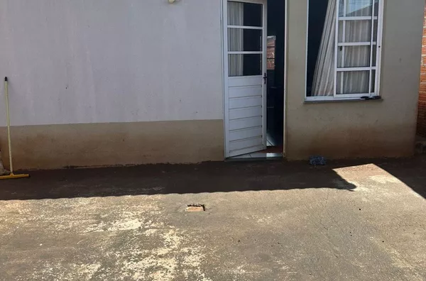 Casa para direitos de imóveis e venda, 2 quarto(s),  Jacutinga, Londrina