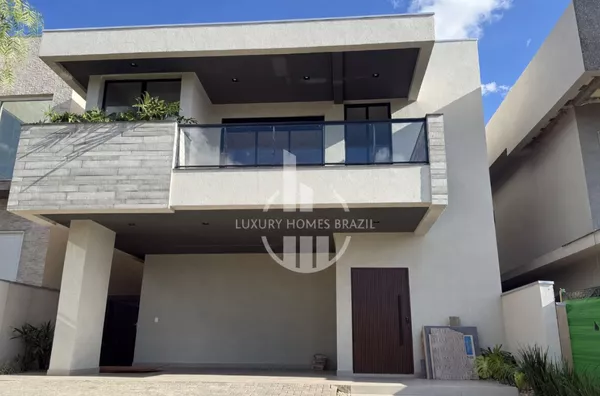 Vendo Sobrado de alto padrão no condomínio Aranguá - Zona Leste 