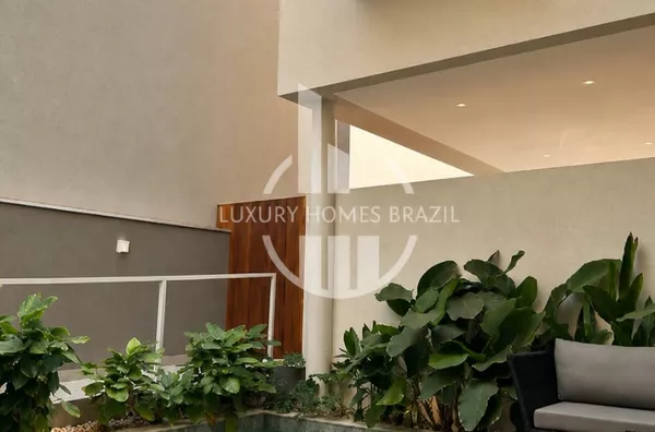 Vendo Sobrado de alto padrão no Aranguá - Zona Leste 