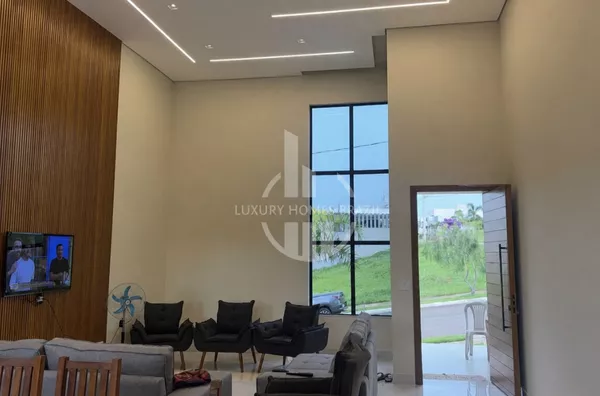 Vendo Casa de alto padrão no condomínio Araguari - Zona Leste