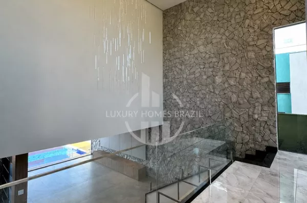 Vendo Casa em Condomínio de alto padrão no Sun Lake - Zona Sul