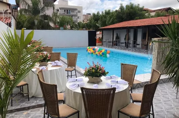 Área comercial e residencial á venda no Centro de Luis Eduardo Magalhaes, Bahia.