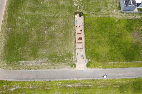 Terreno para venda no bairro Tropical Ville, Luis Eduardo Magalhaes