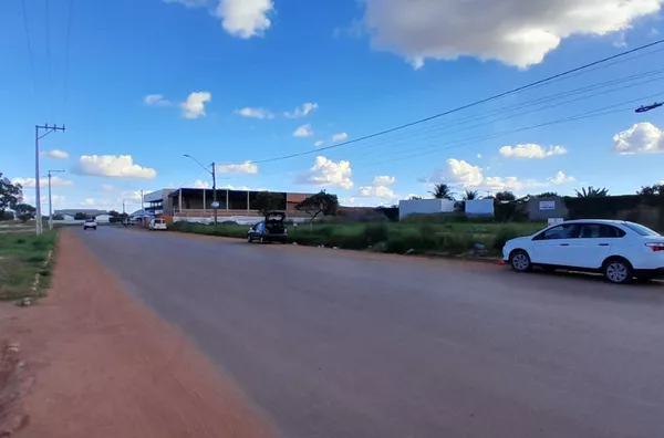 Terreno comercial para venda, Avenida Salvador, em Luis Eduardo Magalhaes