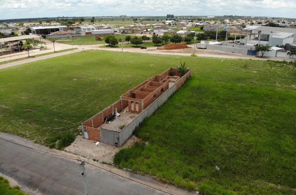 Terreno para venda no bairro Tropical Ville, Luis Eduardo Magalhaes