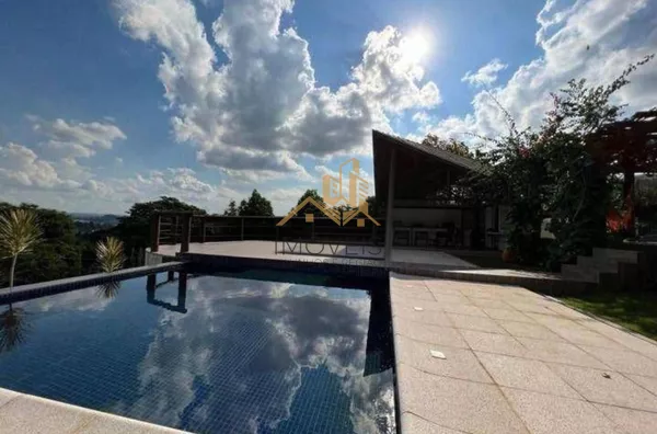 Casa à venda com 5 suítes em  condomínio de alto padrão na cidade de Louveira.  Lindo sobrado moderno e com fino acabamento, são 760m² de construção em um terreno de 1.890m², o andar superior oferece 3 suítes sendo a master com closet e banheira com hidro - Foto 26
