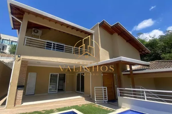 Lindo sobrado em condomínio fechado na cidade de Louveira, com excelente localização, proporcionando contato com a natureza, excelente qualidade de vida, além de estar próximo ao centro e principais vias de acesso. Conta com 3 suítes, varanda,  lavabo, ba