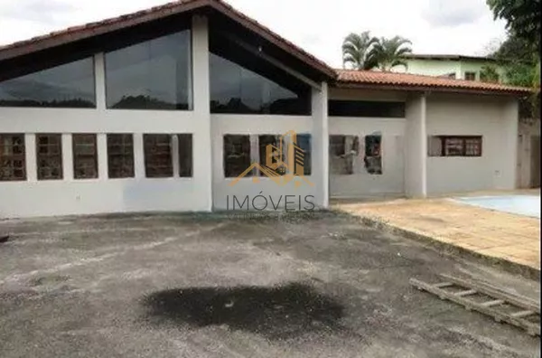 Linda casa em condomínio fechado na cidade de Vinhedo, 698 m² área construída, 1450,00 m² de terreno, 5 dormitórios sendo 2 suítes, living 4 ambientes, 4 banheiros, 6 vagas de garagem cobertas, piscina, local com muito verde e tranquilidade. Venha morar - Foto 10