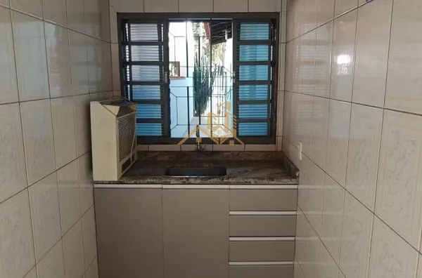 Casa térrea em bairro residencial na cidade de Louveira - Foto 12