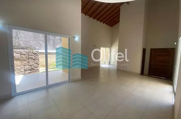 Lindo sobrado em condomínio fechado na cidade de Louveira, com excelente localização, proporcionando contato com a natureza, excelente qualidade de vida, além de estar próximo ao centro e principais vias de acesso. Conta com 3 suítes, varanda,  lavabo, ba - Foto 13