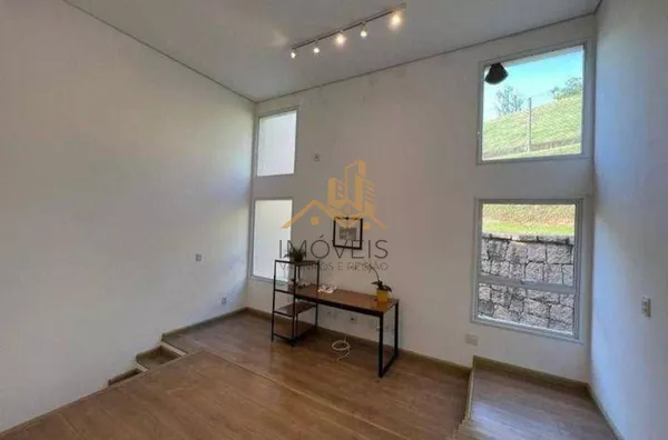 Casa à venda com 5 suítes em  condomínio de alto padrão na cidade de Louveira.  Lindo sobrado moderno e com fino acabamento, são 760m² de construção em um terreno de 1.890m², o andar superior oferece 3 suítes sendo a master com closet e banheira com hidro - Foto 18