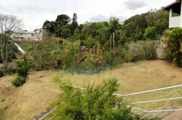 Linda casa em condomínio fechado na cidade de Vinhedo, 698 m² área construída, 1450,00 m² de terreno, 5 dormitórios sendo 2 suítes, living 4 ambientes, 4 banheiros, 6 vagas de garagem cobertas, piscina, local com muito verde e tranquilidade. Venha morar - Foto 14