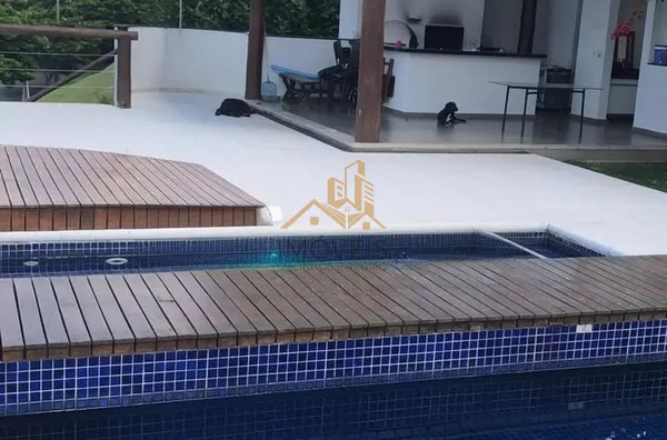 Casa à venda com 5 suítes em  condomínio de alto padrão na cidade de Louveira.  Lindo sobrado moderno e com fino acabamento, são 760m² de construção em um terreno de 1.890m², o andar superior oferece 3 suítes sendo a master com closet e banheira com hidro - Foto 27