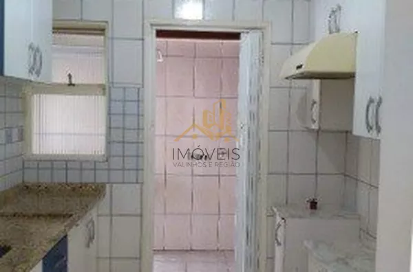 Casa para locação em condomínio com piscina, quadra poliesportiva, churrasqueira, portaria 24hs e fácil acesso aos principais comércios e rodovia Anhaguera. São 3 dormitórios, sendo 1 suíte, banheiro social, cozinha planejada, área gourmet, quintal e vag