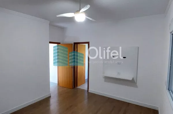 Excelente casa  em condomínio de alto padrão na cidade de Vinhedo.Sendo três suítes, escritório , lavabo, sala dois ambientes, cozinha integrada com sala de jantar, espaço gourmet, ar condicionado,  armários em todos os ambientes , piscina a - Foto 21