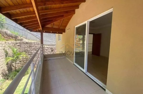 Lindo sobrado em condomínio fechado na cidade de Louveira, com excelente localização, proporcionando contato com a natureza, excelente qualidade de vida, além de estar próximo ao centro e principais vias de acesso. Conta com 3 suítes, varanda, lavabo, ba - Foto 27