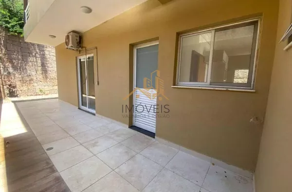 Lindo sobrado em condomínio fechado na cidade de Louveira, com excelente localização, proporcionando contato com a natureza, excelente qualidade de vida, além de estar próximo ao centro e principais vias de acesso. Conta com 3 suítes, varanda, lavabo, ba - Foto 32