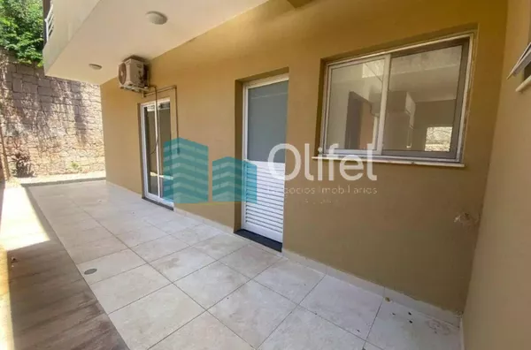 Lindo sobrado em condomínio fechado na cidade de Louveira, com excelente localização, proporcionando contato com a natureza, excelente qualidade de vida, além de estar próximo ao centro e principais vias de acesso. Conta com 3 suítes, varanda,  lavabo, ba - Foto 32