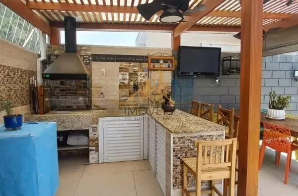 Excelente sobrado em condomínio fechado na cidade de Louveira. Ótimo acabamento, espaços amplos e confortáveis, ampla área gourmet com piscina.  Imóvel apto para financiamento.   Agende sua Visita - Foto 29