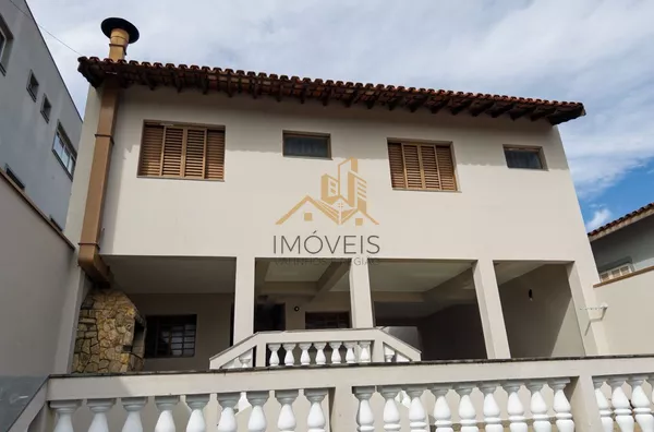 Excelente sobrado para fins comerciais ou residenciais localizado em bairro tradicional na cidade de Louveira. Casa com 3 dormitórios, sendo 1 suíte, 2 dos dormitórios com armários, sala ampla para 2 ambientes, cozinha ampla e repleta de armário, lavande - Foto 36