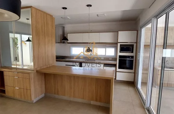 Excelente casa  em condomínio de alto padrão na cidade de Vinhedo.Sendo três suítes, escritório , lavabo, sala dois ambientes, cozinha integrada com sala de jantar, espaço gourmet, ar condicionado,  armários em todos os ambientes , piscina a - Foto 13