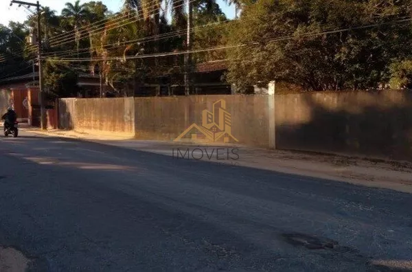 Excelente oportunidade para incorporadora e investidores, área com 10.900 m², muito bem localizado, zoneamento 3C2, muita área verde, próximo ao portal de Valinhos e a 4 minutos do anel viário.   Agende sua visita com um de nossos corretores