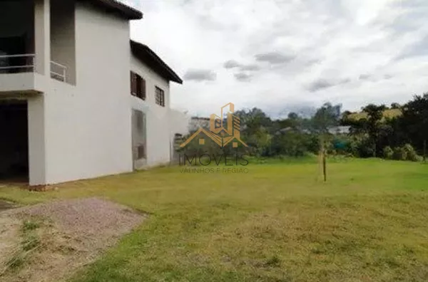 Linda casa em condomínio fechado na cidade de Vinhedo, 698 m² área construída, 1450,00 m² de terreno, 5 dormitórios sendo 2 suítes, living 4 ambientes, 4 banheiros, 6 vagas de garagem cobertas, piscina, local com muito verde e tranquilidade. Venha morar - Foto 15