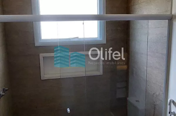 Excelente casa  em condomínio de alto padrão na cidade de Vinhedo.Sendo três suítes, escritório , lavabo, sala dois ambientes, cozinha integrada com sala de jantar, espaço gourmet, ar condicionado,  armários em todos os ambientes , piscina a - Foto 29