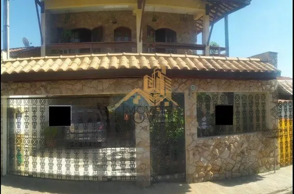 Excelente sobrado em bairro residencial próximo ao centro na cidade de Louveira, com 3 suítes com planejados, avarandada, 2 amplas salas, cozinha planejada, área gourmet com churrasqueira, quintal, 2 vagas de garagem.  Agende a sua visita.