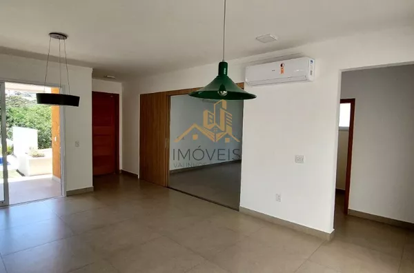 Excelente casa  em condomínio de alto padrão na cidade de Vinhedo.Sendo três suítes, escritório , lavabo, sala dois ambientes, cozinha integrada com sala de jantar, espaço gourmet, ar condicionado,  armários em todos os ambientes , piscina a - Foto 10