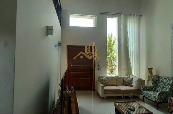 Excelente sobrado em condomínio fechado na cidade de Louveira. Ótimo acabamento, espaços amplos e confortáveis, ampla área gourmet com piscina.  Imóvel apto para financiamento.   Agende sua Visita - Foto 3