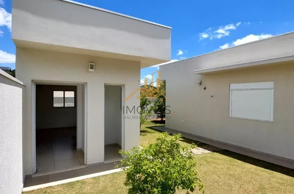 Excelente casa  em condomínio de alto padrão na cidade de Vinhedo.Sendo três suítes, escritório , lavabo, sala dois ambientes, cozinha integrada com sala de jantar, espaço gourmet, ar condicionado,  armários em todos os ambientes , piscina a - Foto 35