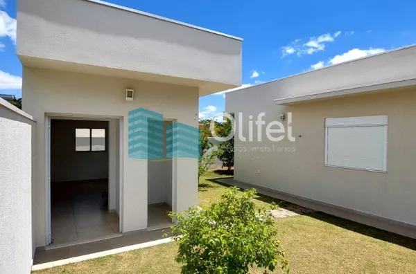 Excelente casa  em condomínio de alto padrão na cidade de Vinhedo.Sendo três suítes, escritório , lavabo, sala dois ambientes, cozinha integrada com sala de jantar, espaço gourmet, ar condicionado,  armários em todos os ambientes , piscina a - Foto 35