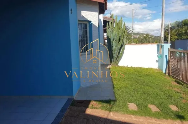 Casa térrea em bairro residencial na cidade de Louveira