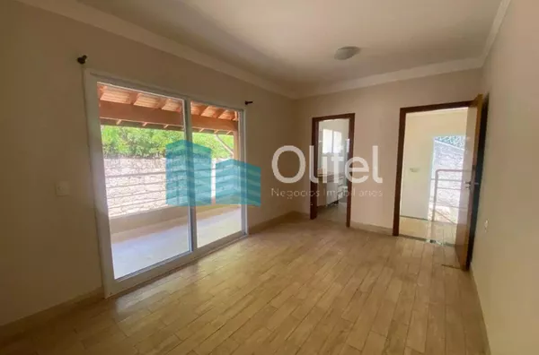 Lindo sobrado em condomínio fechado na cidade de Louveira, com excelente localização, proporcionando contato com a natureza, excelente qualidade de vida, além de estar próximo ao centro e principais vias de acesso. Conta com 3 suítes, varanda,  lavabo, ba - Foto 21