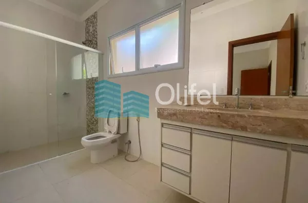 Lindo sobrado em condomínio fechado na cidade de Louveira, com excelente localização, proporcionando contato com a natureza, excelente qualidade de vida, além de estar próximo ao centro e principais vias de acesso. Conta com 3 suítes, varanda,  lavabo, ba - Foto 29