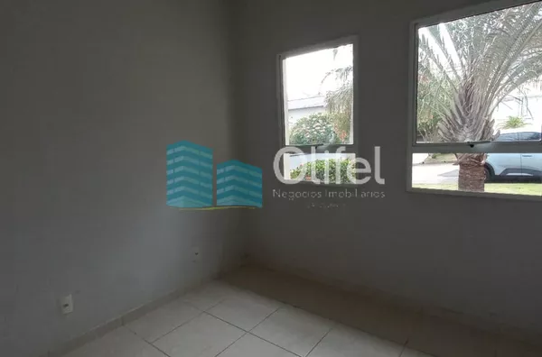Excelente casa térrea com 3 dormitórios , sendo 1 suíte e 2 dormitórios com suíte americana (banheiro com entrada para dos 2 dormitórios, lavabo, escritório, ampla cozinha com armários, despensa, lavanderia, quintal com churrasqueira com armário e pia, ba - Foto 4