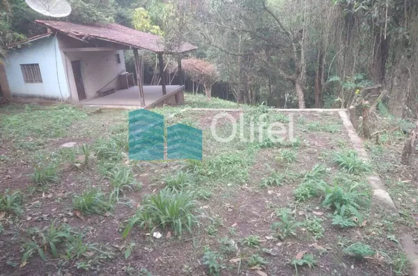 Terreno com leve declive, 2.072m², em bairro residencial na cidade de Louveira. Excelente localização.   Agende sua visita - Foto 1