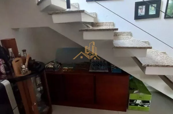 Excelente sobrado em condomínio fechado na cidade de Louveira. Ótimo acabamento, espaços amplos e confortáveis, ampla área gourmet com piscina.  Imóvel apto para financiamento.   Agende sua Visita - Foto 12