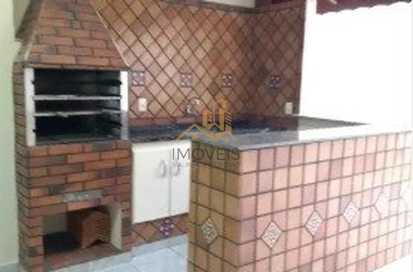 Casa para locação em condomínio com piscina, quadra poliesportiva, churrasqueira, portaria 24hs e fácil acesso aos principais comércios e rodovia Anhaguera. São 3 dormitórios, sendo 1 suíte, banheiro social, cozinha planejada, área gourmet, quintal e vag - Foto 9