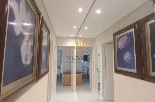 Lindo apartamento á venda na cidade de Vinhedo. Apartamento de 52 m² .condomínio com elevador e 1 vaga de carro. 01 Sala com espelhos na parede,01 cozinha com armário embutido, bancada de mármore e banqueta almofadada. 02 dormitórios com guarda-roupa plan - Foto 6