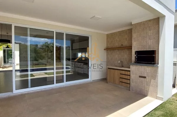 Excelente casa  em condomínio de alto padrão na cidade de Vinhedo.Sendo três suítes, escritório , lavabo, sala dois ambientes, cozinha integrada com sala de jantar, espaço gourmet, ar condicionado,  armários em todos os ambientes , piscina a - Foto 2