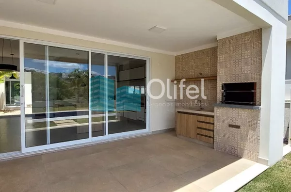 Excelente casa  em condomínio de alto padrão na cidade de Vinhedo.Sendo três suítes, escritório , lavabo, sala dois ambientes, cozinha integrada com sala de jantar, espaço gourmet, ar condicionado,  armários em todos os ambientes , piscina a - Foto 2