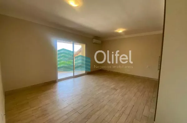 Lindo sobrado em condomínio fechado na cidade de Louveira, com excelente localização, proporcionando contato com a natureza, excelente qualidade de vida, além de estar próximo ao centro e principais vias de acesso. Conta com 3 suítes, varanda,  lavabo, ba - Foto 23