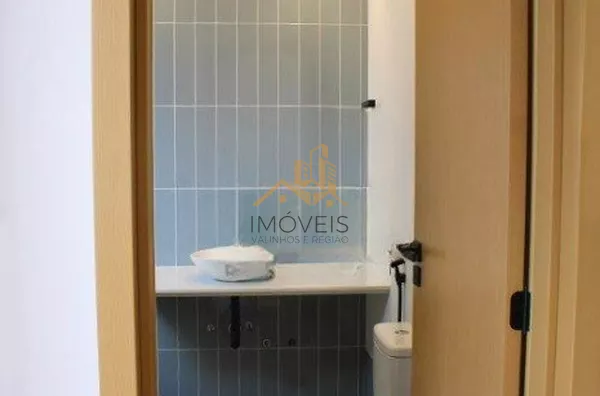 Excelente casa térrea em condomínio fechado na cidade de Louveira com 3 dormitórios, sendo 1 suíte, sala ampla para 2 ambientes, pé direito duplo, lavabo, banheiro social, conceito integrado, área gourmet e quintal.  Agende a sua visita - Foto 10