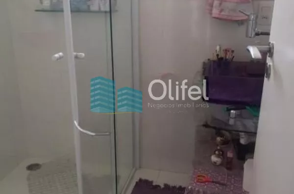 Linda casa em condomínio fechado de alto padrão na cidade de Vinhedo com 4 suítes, sendo no piso térreo uma suíte master com closet e hidromassagem e ar condicionado, sala ampla com lareira , escritório, lavabo, ampla cozinha planejada com copa, despensa, - Foto 23
