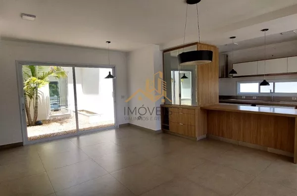 Excelente casa  em condomínio de alto padrão na cidade de Vinhedo.Sendo três suítes, escritório , lavabo, sala dois ambientes, cozinha integrada com sala de jantar, espaço gourmet, ar condicionado,  armários em todos os ambientes , piscina a - Foto 11