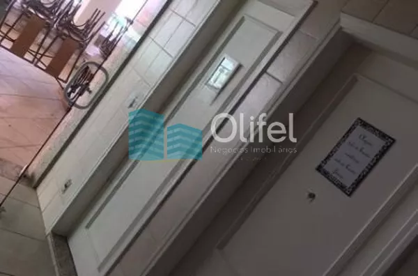 Linda casa em condomínio fechado de alto padrão na cidade de Vinhedo com 4 suítes, sendo no piso térreo uma suíte master com closet e hidromassagem e ar condicionado, sala ampla com lareira , escritório, lavabo, ampla cozinha planejada com copa, despensa, - Foto 10